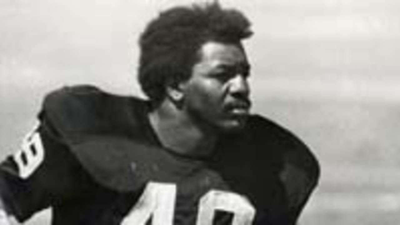 Carl Weathers, Football Player The Sports Column Sports Articles